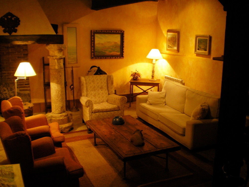 Posada De La Triste Condesa Arenas de San Pedro Exteriör bild